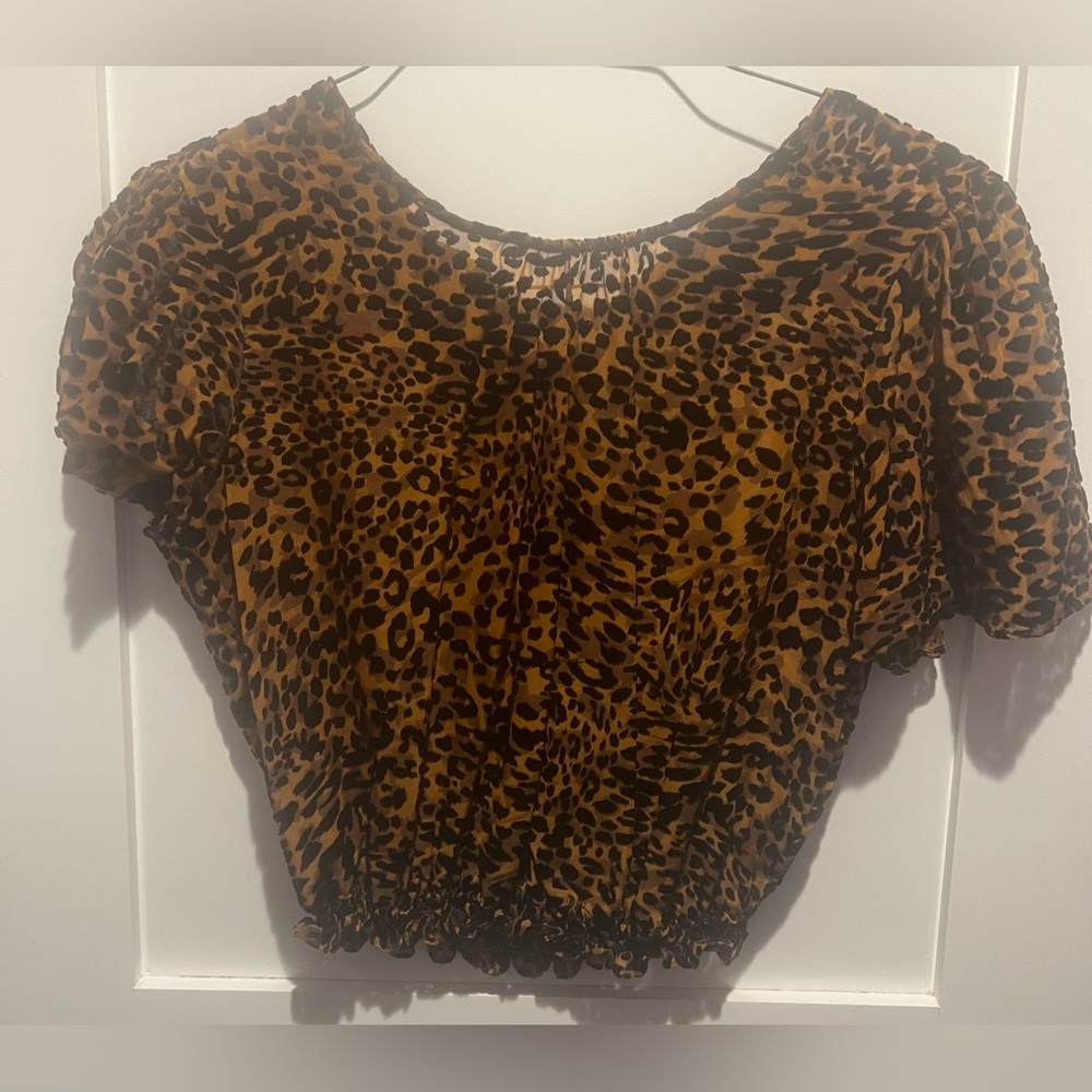 Guess leopard print cropped blouse - worn only once